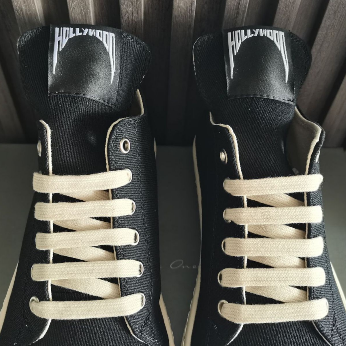 Klassieke merk casual damessch - Quality Streetwear Brand recensie en prijs