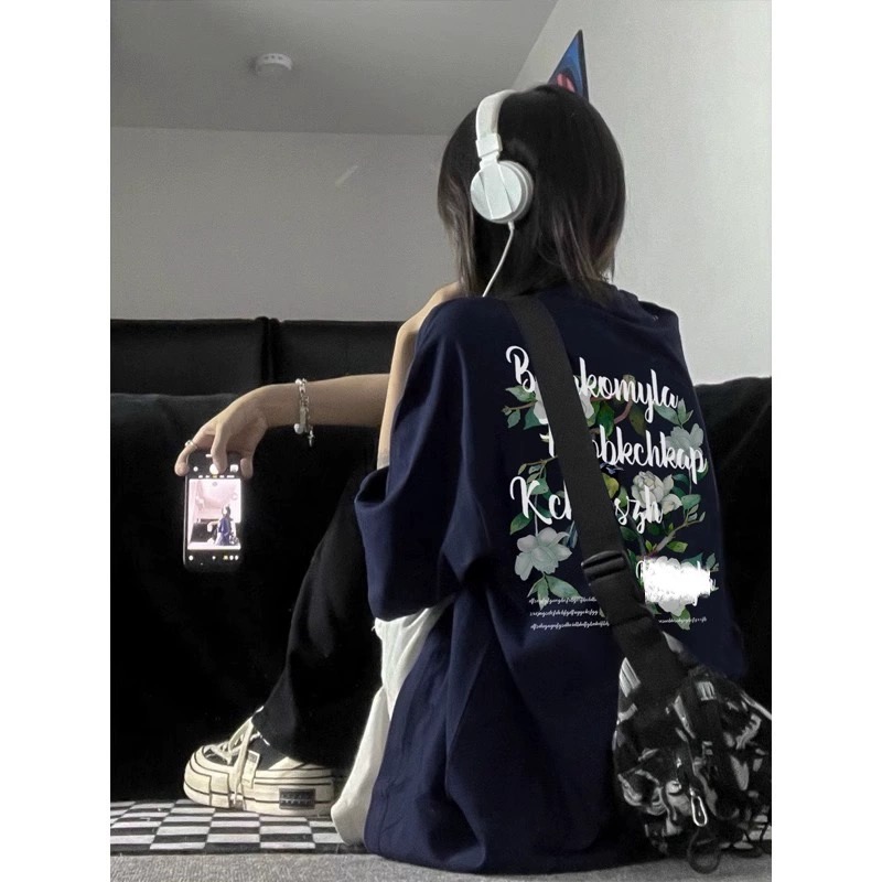Losvallend katoenen T-shirt me - Streetwear Brand Of The Year recensie en prijs